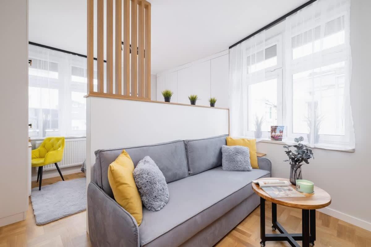 Apartment Warszauera Z Klimatyzacja Na Krakowskim Kazimierzu By Renters Krakau