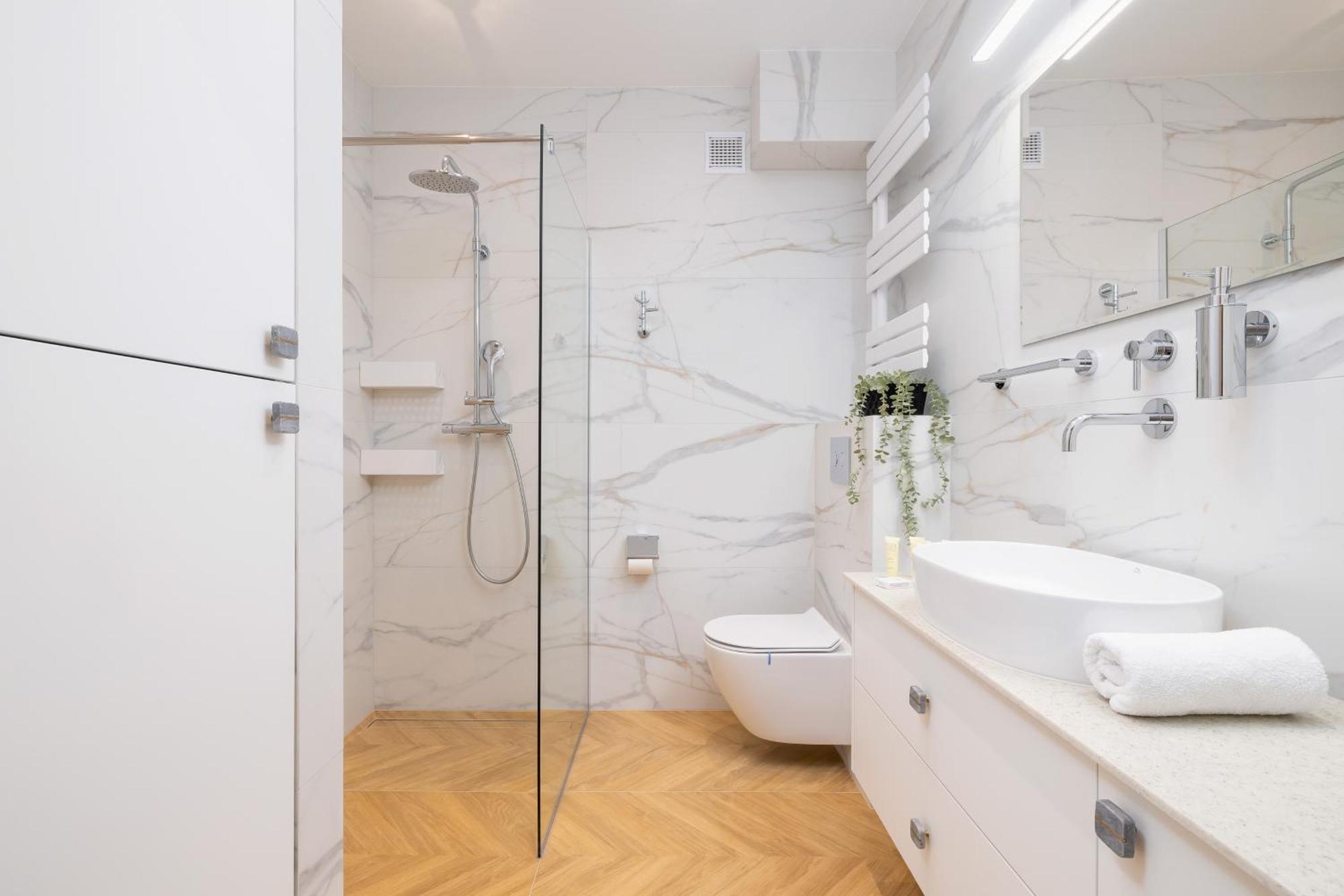 Warszauera Z Klimatyzacja Na Krakowskim Kazimierzu By Renters Krakow