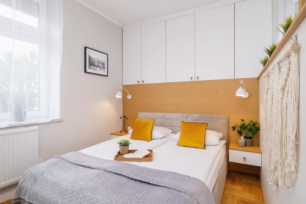 Apartament Warszauera Z Klimatyzacja Na Krakowskim Kazimierzu By Renters Kraków